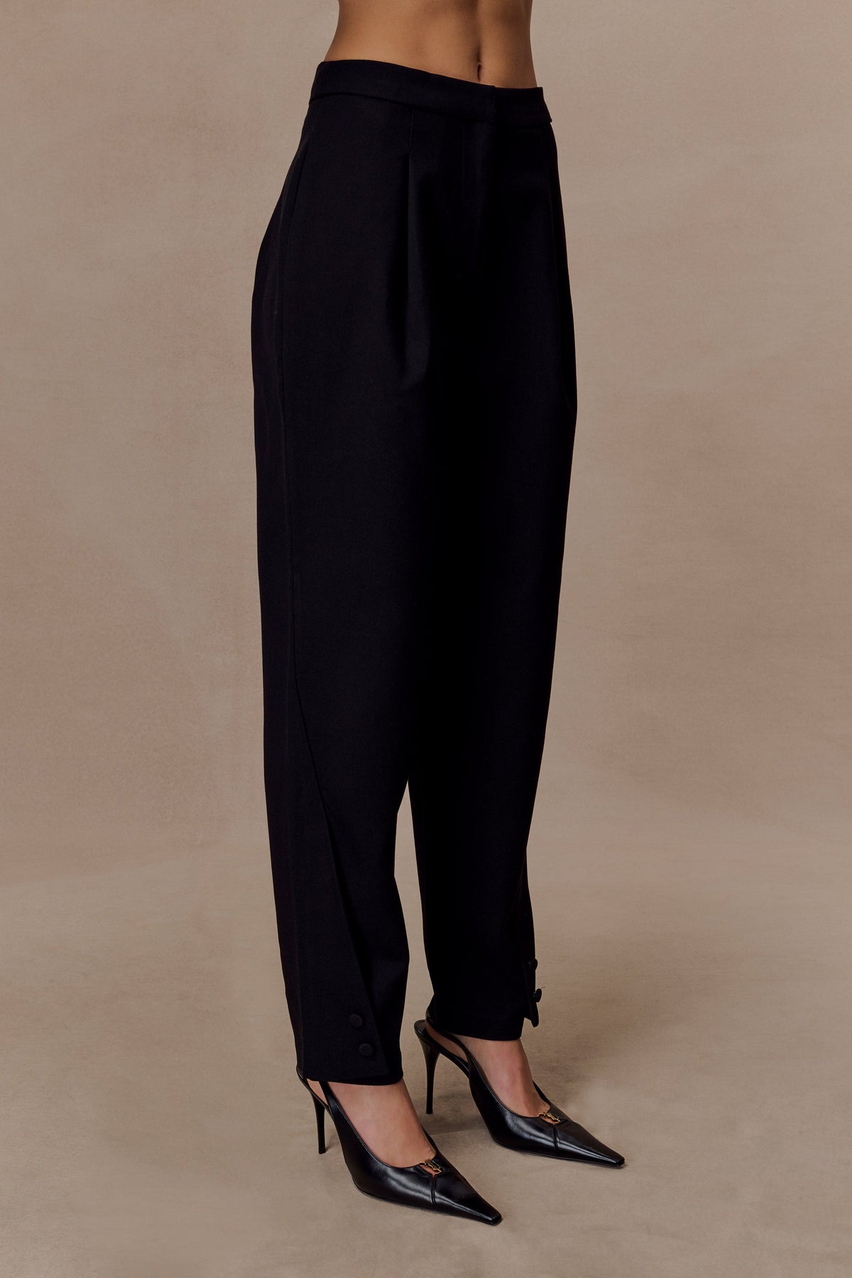 Barrel Leg Suiting Pants - Black