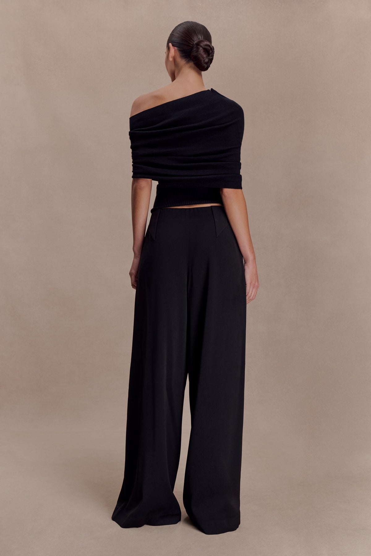 Asymmetrical Cashmere Blend Knit Top - Black