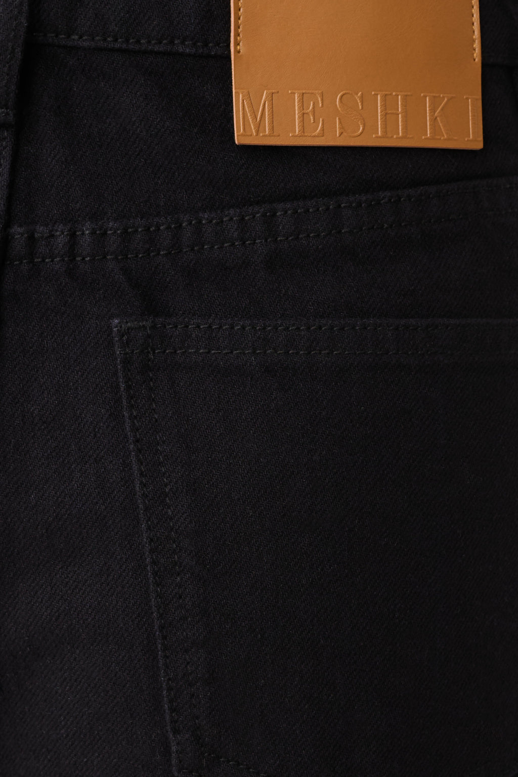 Oversized Jean With Front Pleat - Black