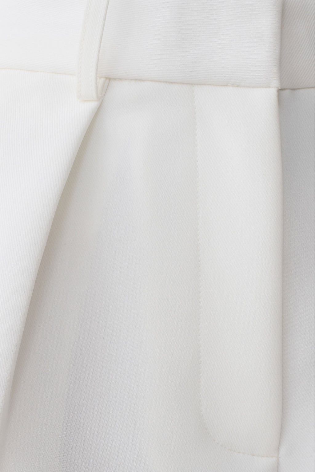 Pleated Suiting Shorts - Ivory