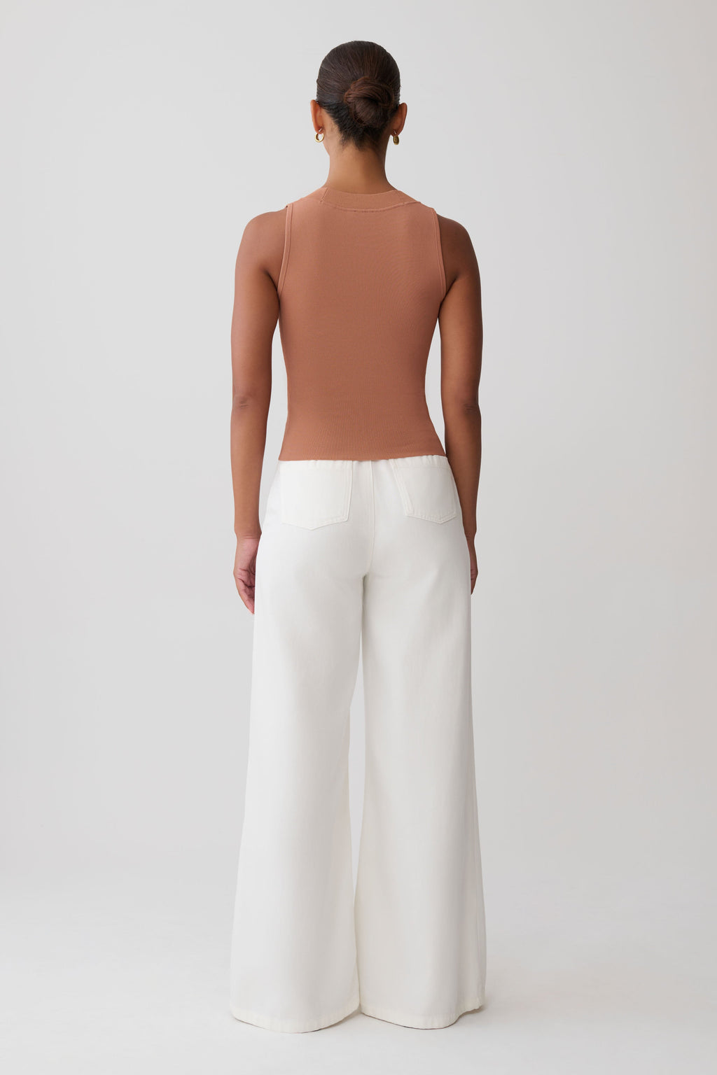 V-Neck Knit Tank - Doe