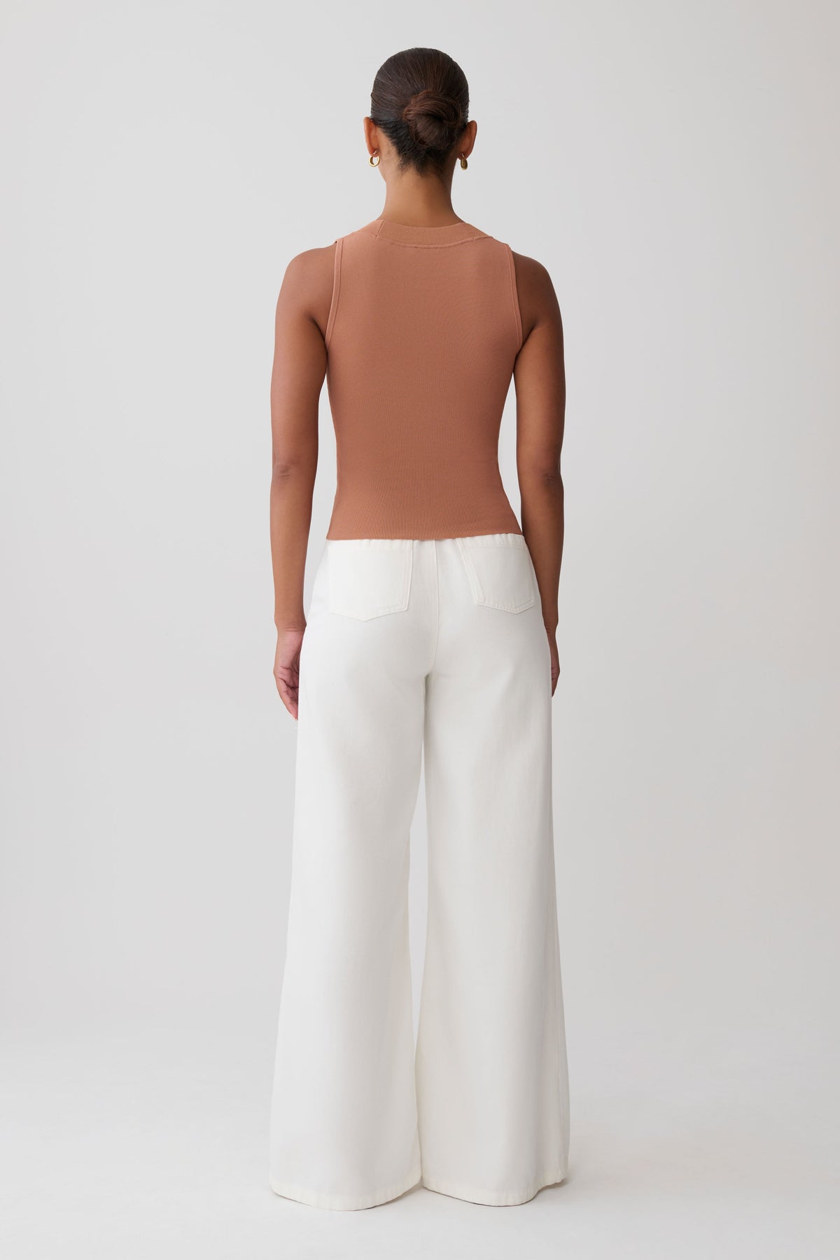 V-Neck Knit Tank - Doe