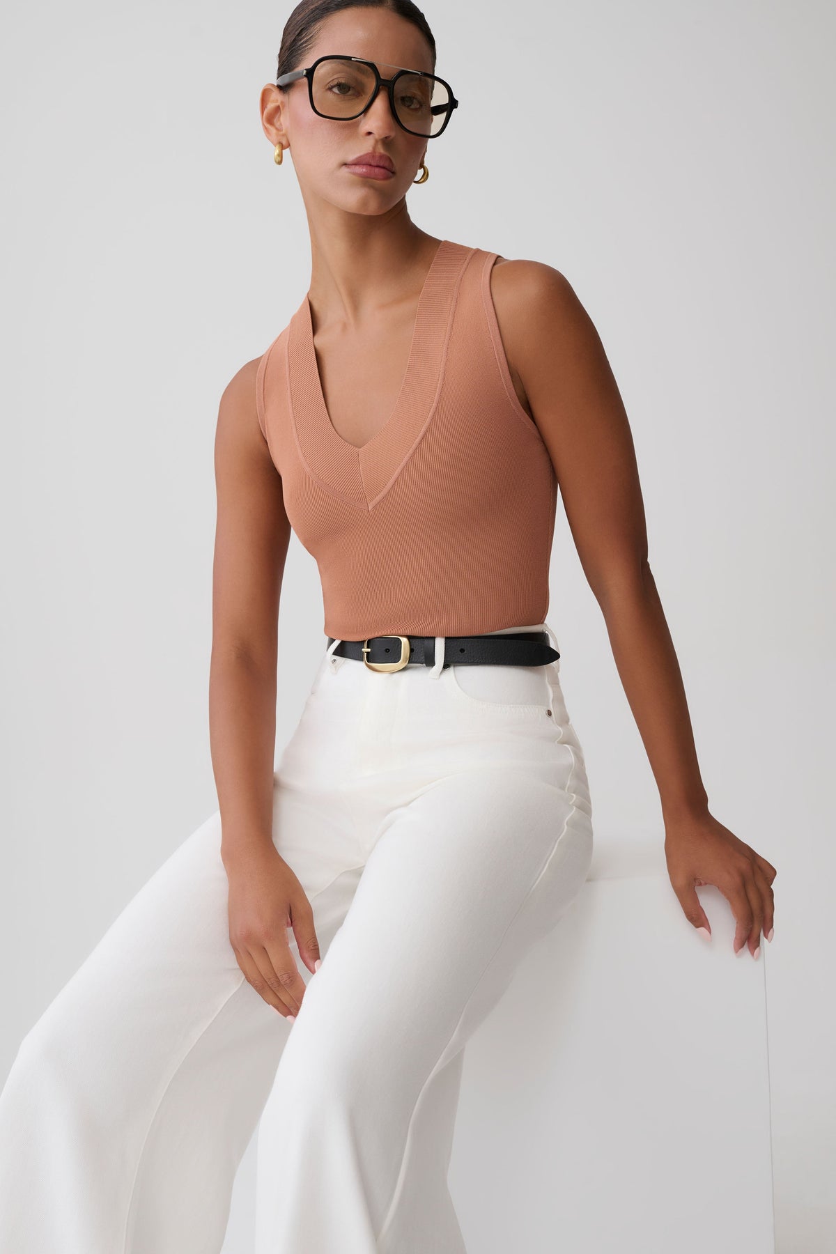 V-Neck Knit Tank - Doe
